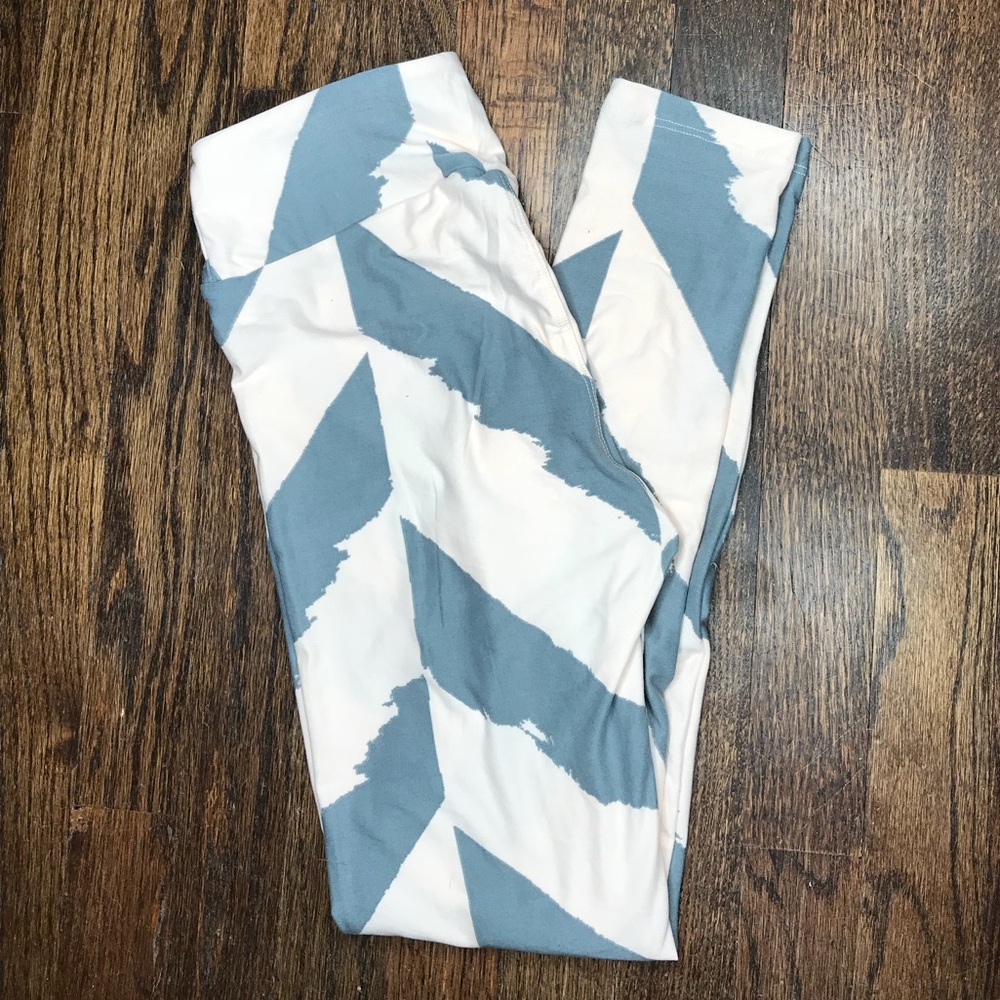 Cute striped lularoe leggings